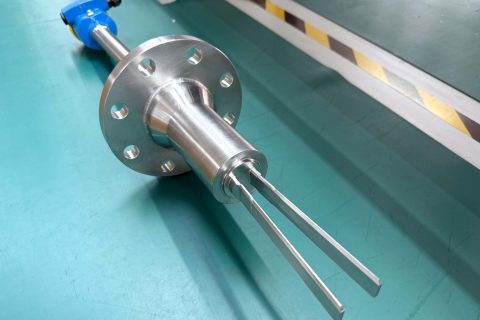Fork-11音叉料位开关尿素料斗应用优势，超越E+H FTM51