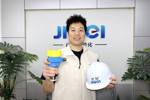 液位失控致工厂停产连锁反应，雷达液位计的关键防护作用