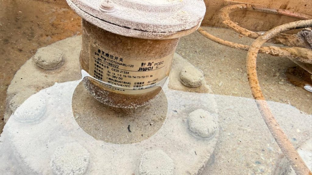 计为不锈钢音叉液位开关在波斯湾船舶压载水舱监测海水