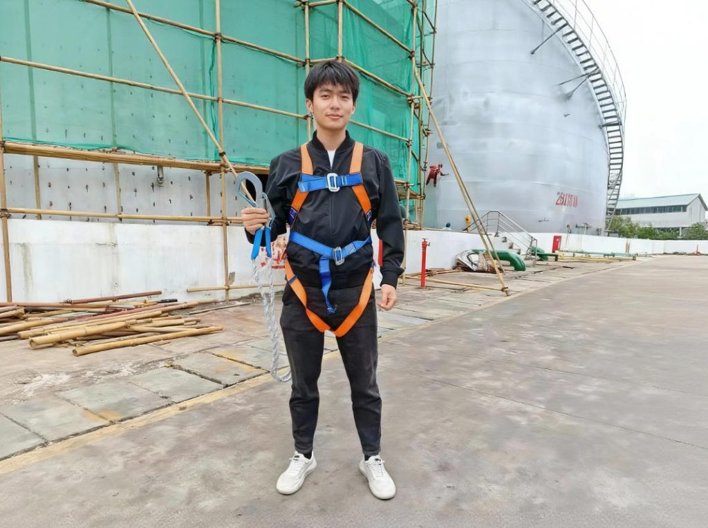 计为工程师亲赴船舶港口现场，定制液位测量方案赢得客户信赖