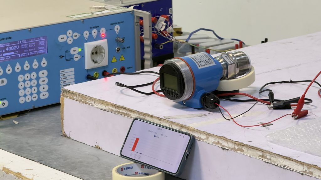 为什么雷达物位计在强干扰现场容易漂？EMC 能力到底影响了什么？