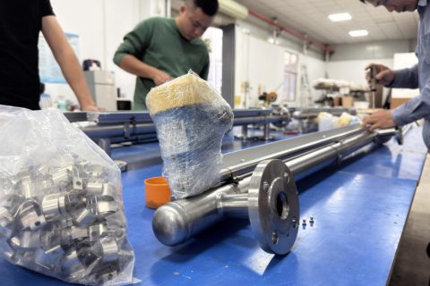 磁翻板液位计脱脂工艺及其重要作用——保障能源化工行业安全与稳定运行