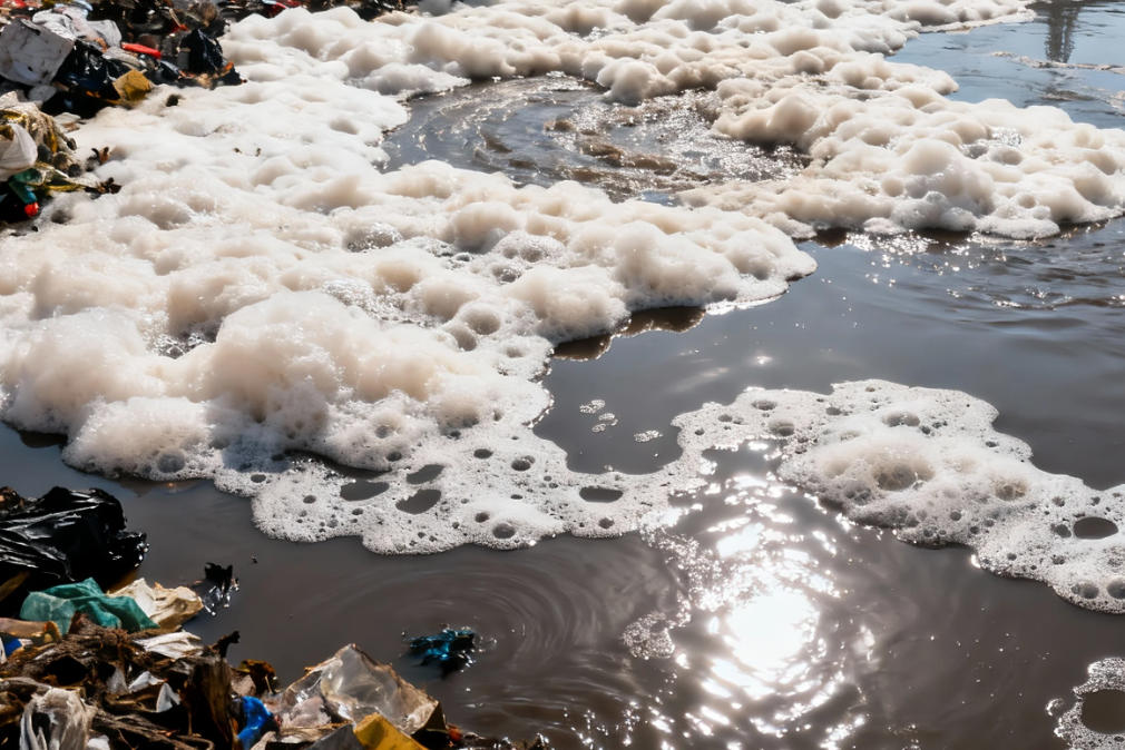垃圾渗滤液液位测量——音叉液位开关在高腐蚀、强泡沫工况下的稳定运行实践