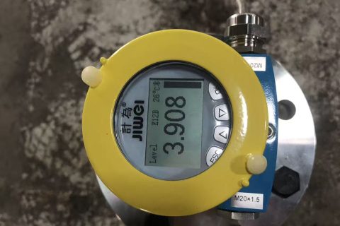 JWrada®雷达物位计在废轮胎裂解油储罐中的稳定运行实践