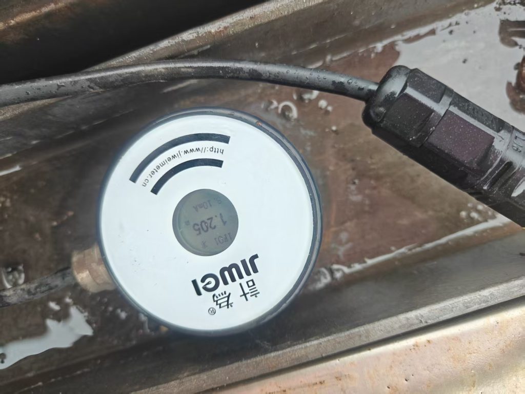 小量程不再是难题：微型雷达破解小罐体测量盲区