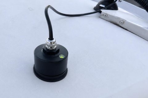 加拿大冬季除冰液储运关键：如何通过雷达物位变送器消除液位监控盲区