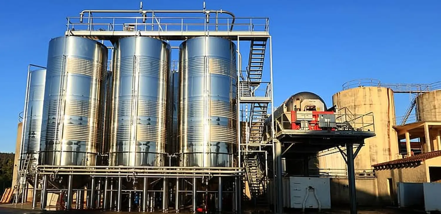 液氨储罐液位计如何选型?连续液位测量与音叉液位开关联锁要点