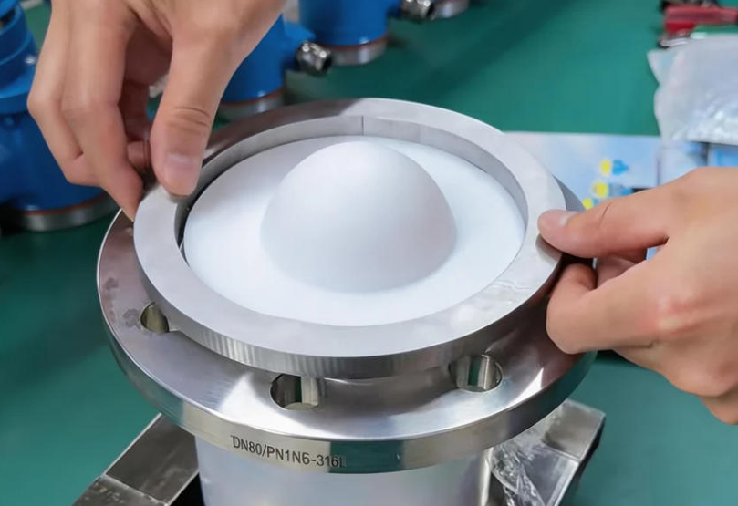 雷达物位计标耐温250℃靠谱吗？PTFE/PFA天线高温选型要注意什么